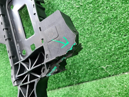 Телевизор Hongqi H5 2 (2022-н.в.)