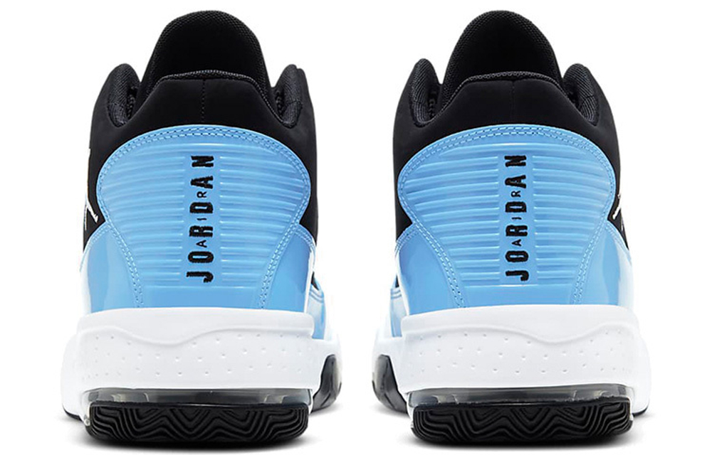 Jordan Max Aura 2 Hyper Sneakers