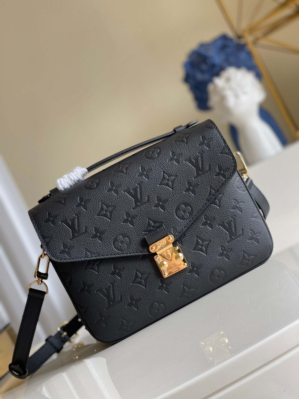 Louis Vuitton Metis
