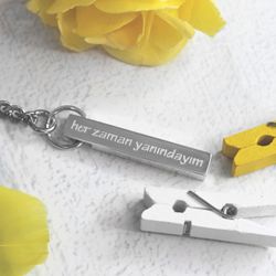 серебряный брелок брусок с гравировкой на турецком на заказ