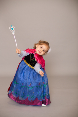 Пышное платье Анны "Холодное Сердце" с розовой накидкой