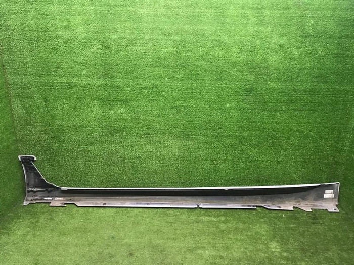 Накладка порога правая BMW 6er G32 (2017-н.в.) M-paket