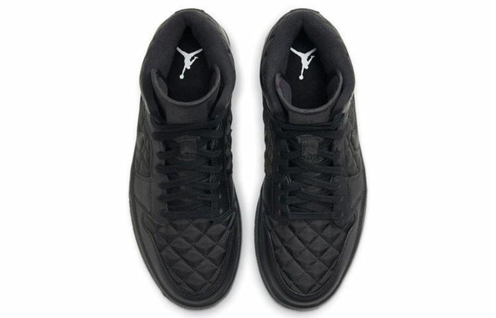 Кроссовки Jordan Air Jordan 1 Mid Se "Black Quilted" (Женская размерная сетка)