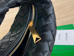 Bottega Veneta Mini Jodie 28 cm