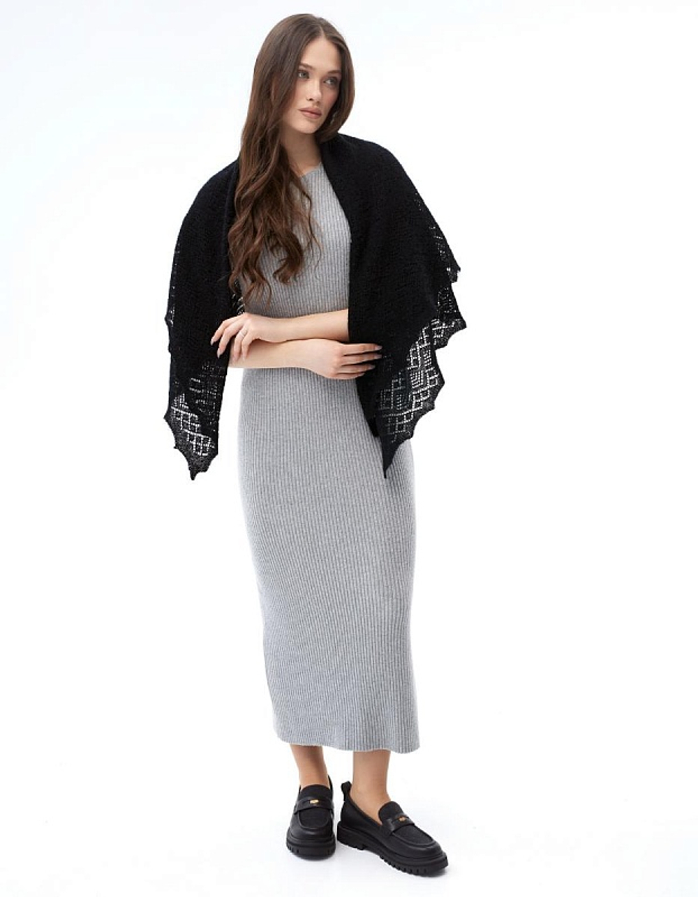 Оренбургский пуховый платок П4-110-07 черный