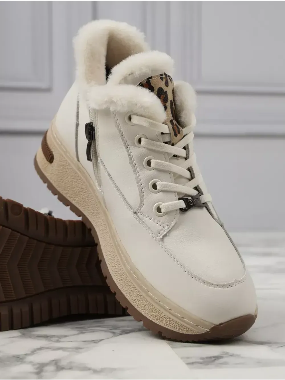 Кроссовки зимние