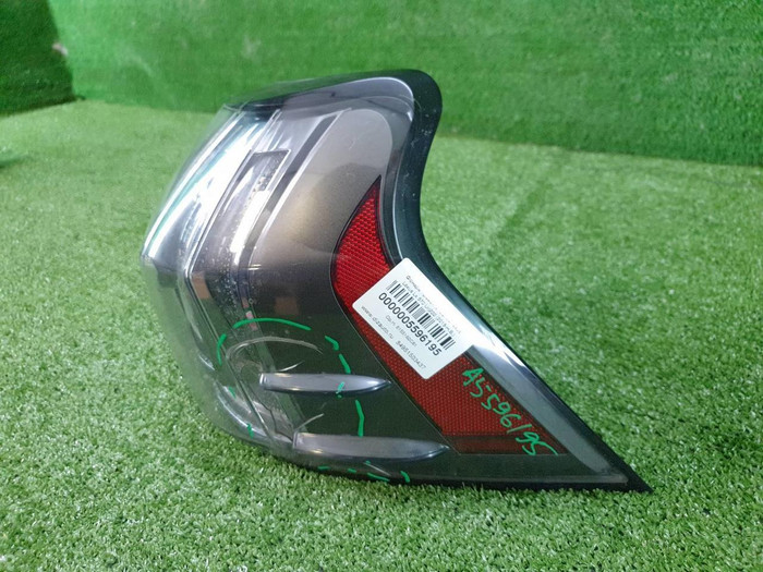 Фонарь правый внешний Lexus LX 3 (15-23) Black