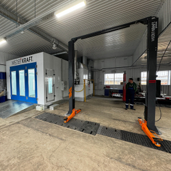 WDK-529E Подъемник двухстоечный с верхней синхронизацией 4 тонны, электр.разбл., 380В