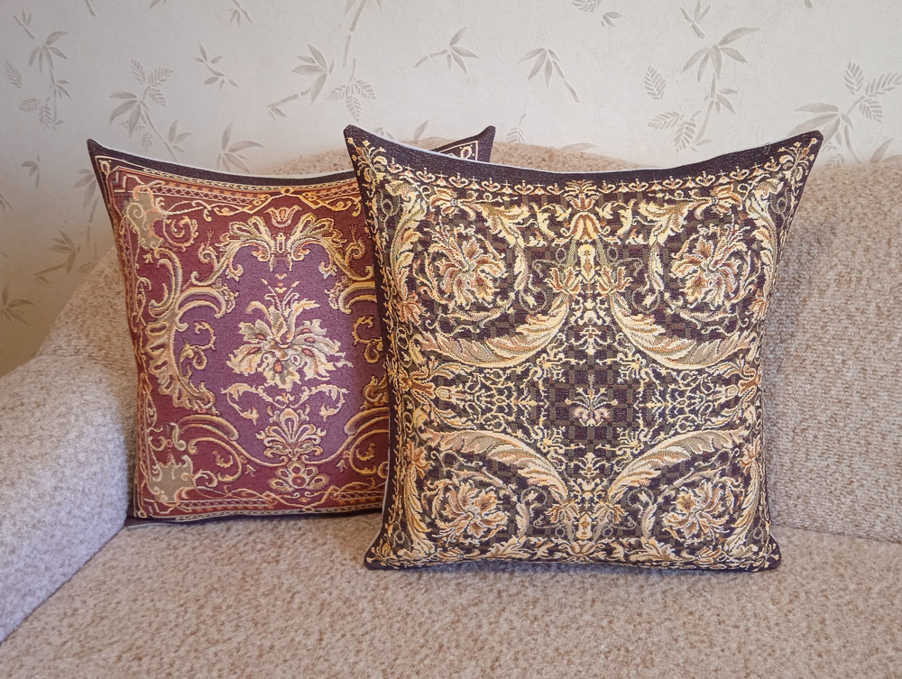 Декоративный гобеленовый чехол Елизавета 47х47