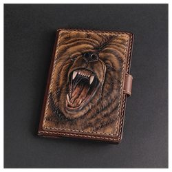 Кожаная обложка на паспорт «Медведь»