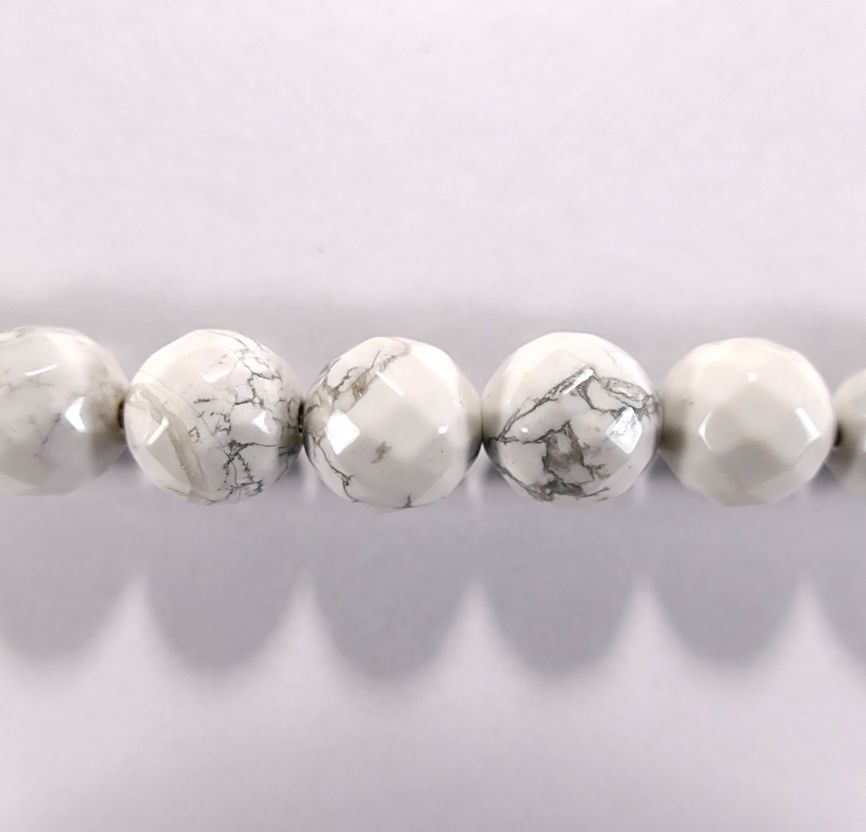 Бусина из говлита белого, фигурная, 12 мм (шар, граненая)