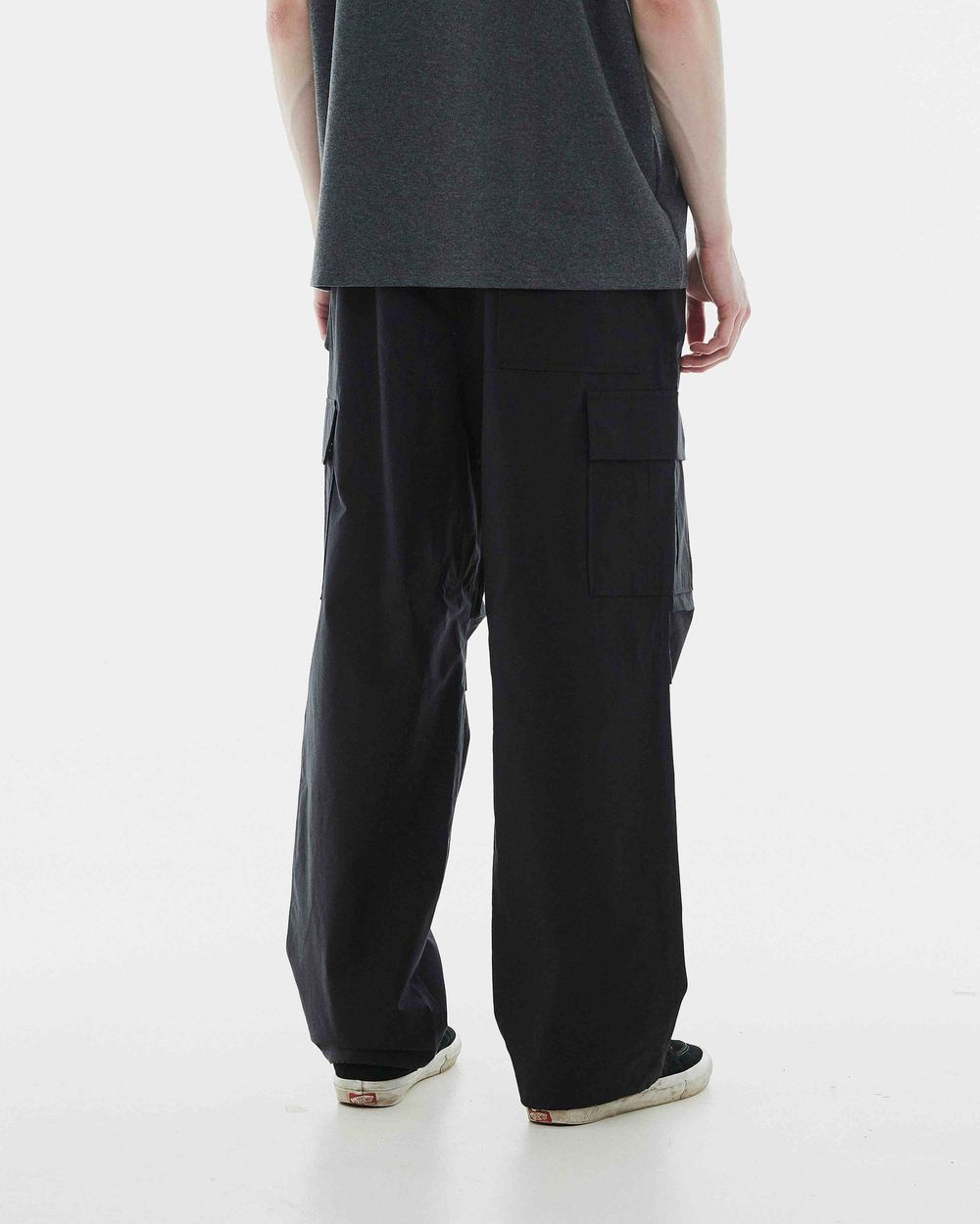 Купить Брюки Anteater Parachute Cargo черные Брюки Anteater Parachute Cargo черные