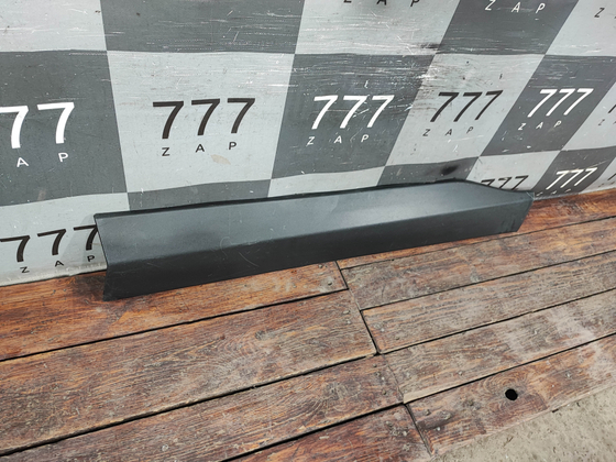 Накладка двери передней правой Toyota RAV4 V (XA50) 18-нв Б/У Оригинал 7507342040