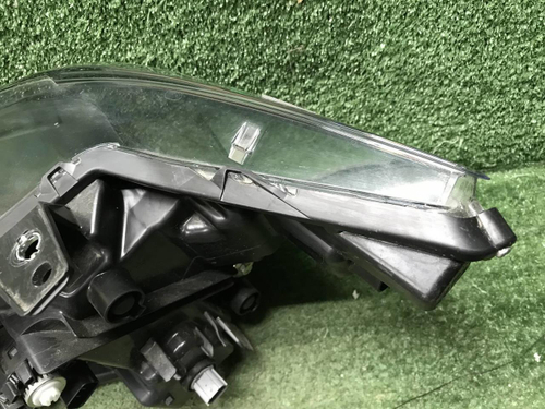 Фара правая Mazda CX-5 2 (2021-н.в.) LED