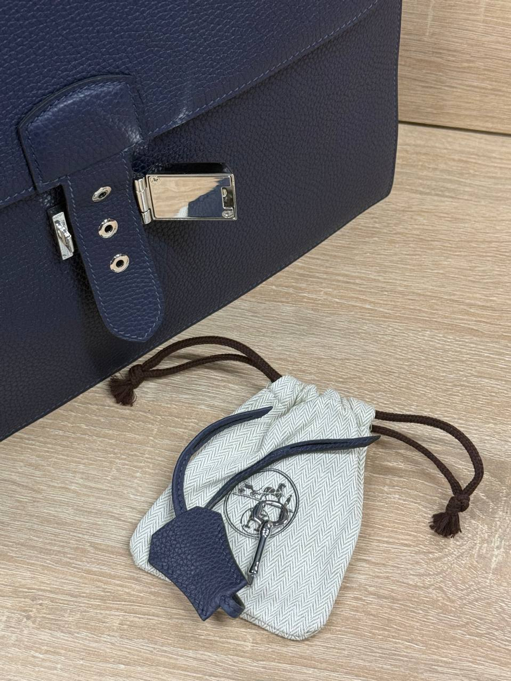 Портфель Hermes