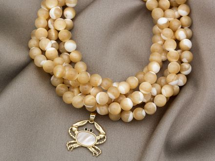 Нить бусин из перламутра 6,5мм