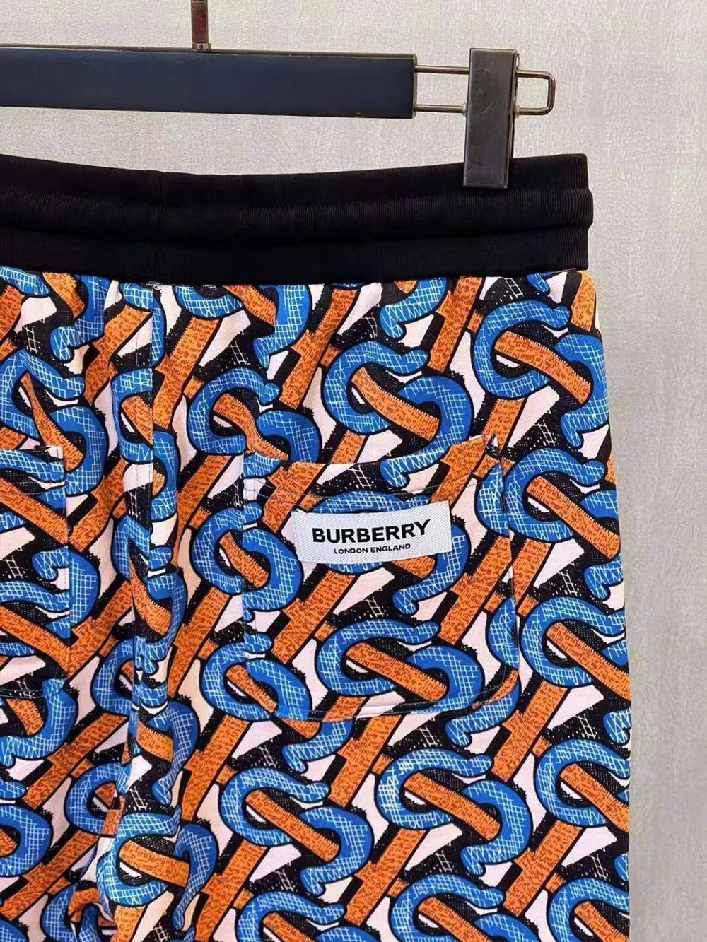 Шорты Burberry