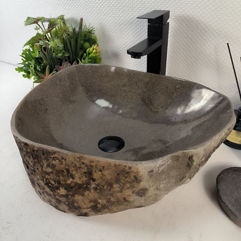 Раковина из речного камня RS-65275 48*38*15 0861