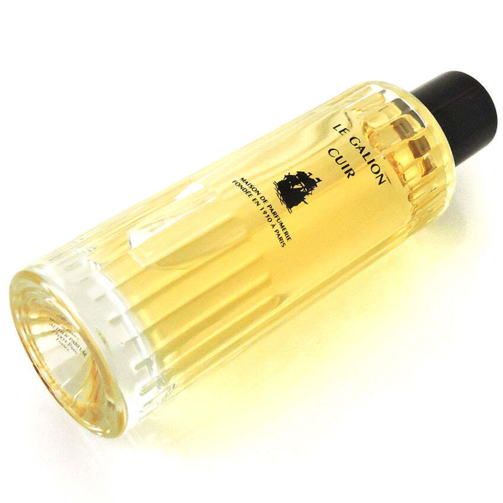 Le Galion Cuir — парфюмерная вода для мужчин и женщин. Изысканный кожаный аромат с мускусом, лилией и ванилью.