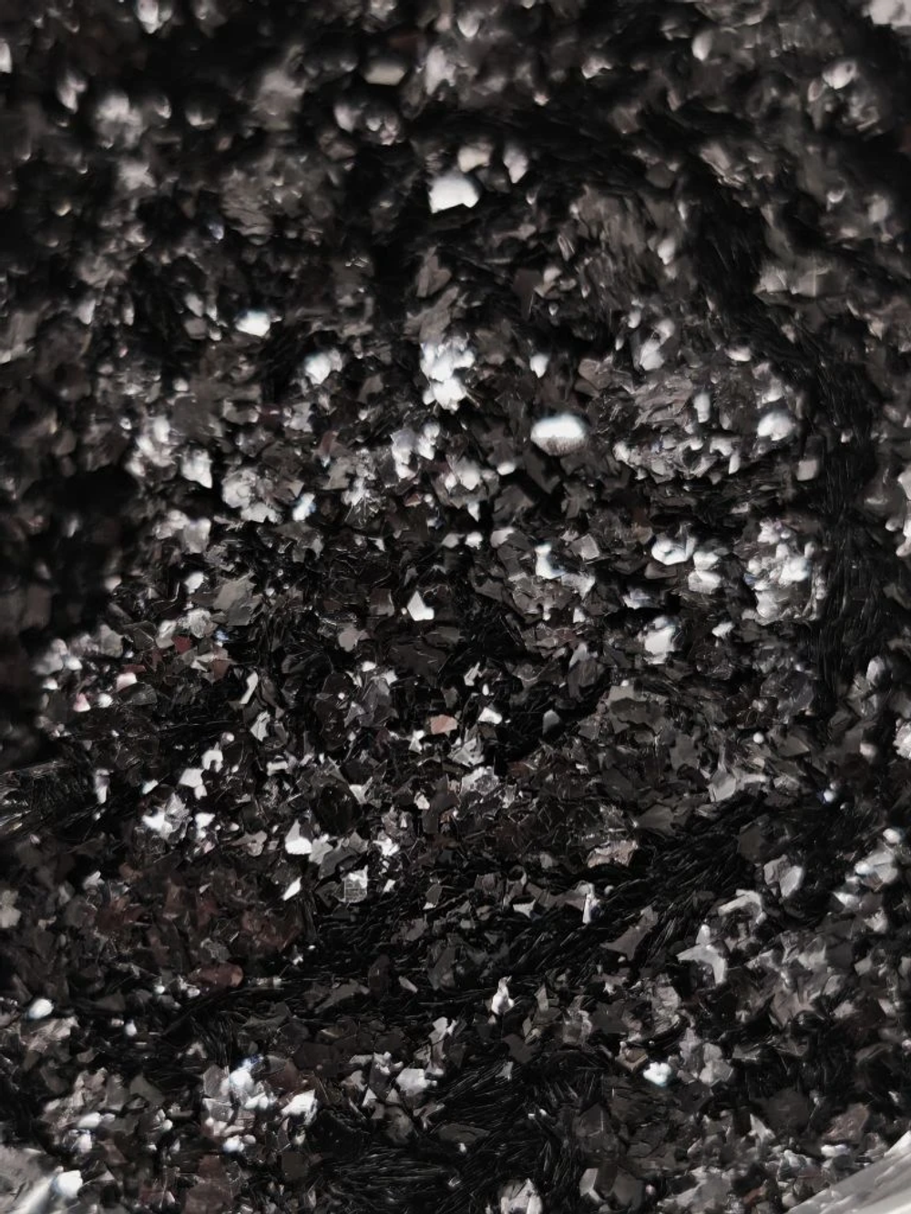 Хлопья - слюда 88302 Чёрный прозрачный глянец - для литья изделий и творчества