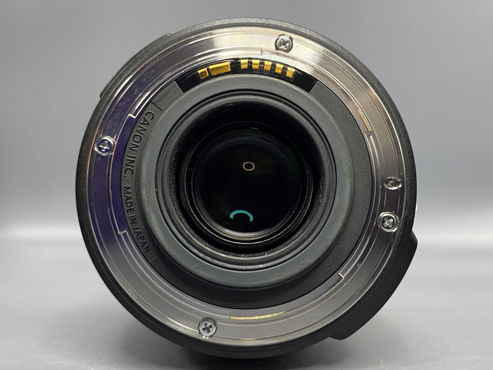 Canon EF-S 18-200mm 3.5-5.6 IS