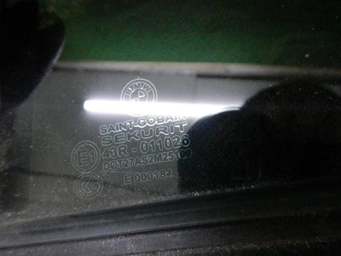 Форточка двери задняя левая BMW 7er G12 (2015-2022)