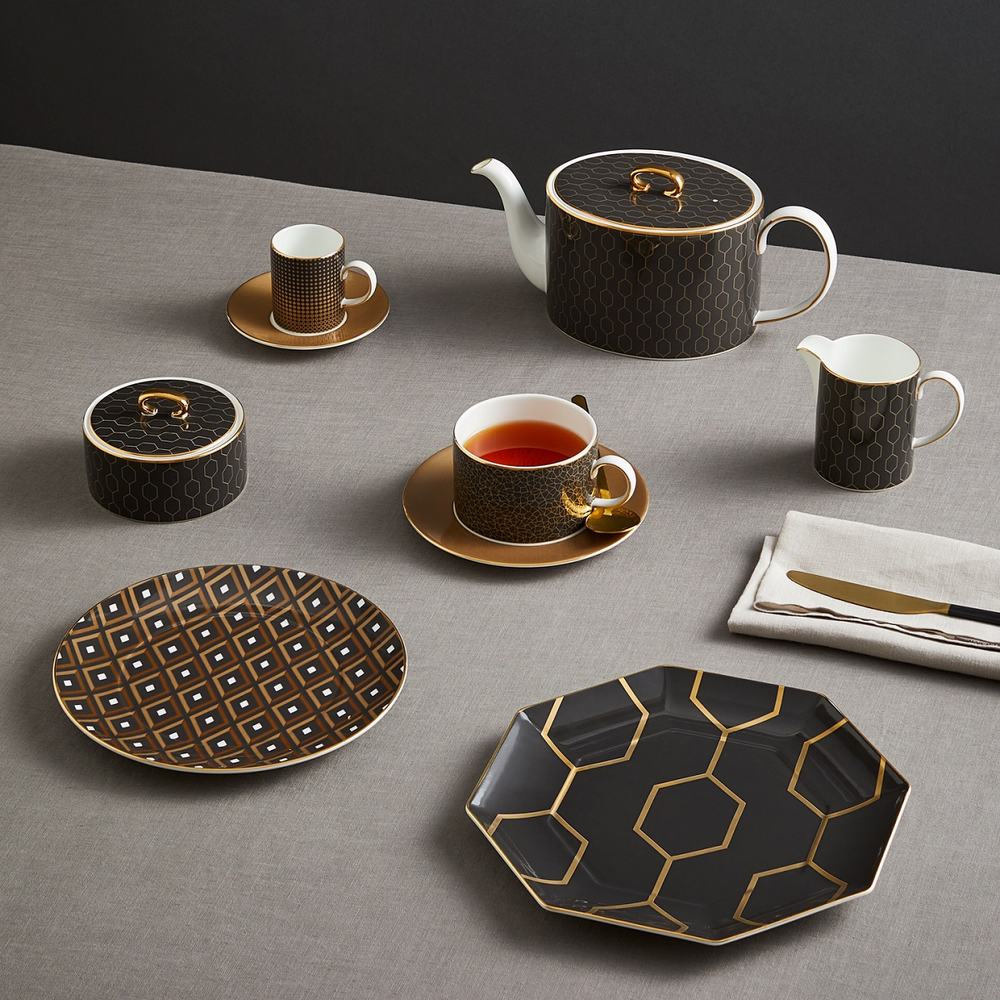 Wedgwood Чайник Gio Gold 1 л с древесным углем 40007556