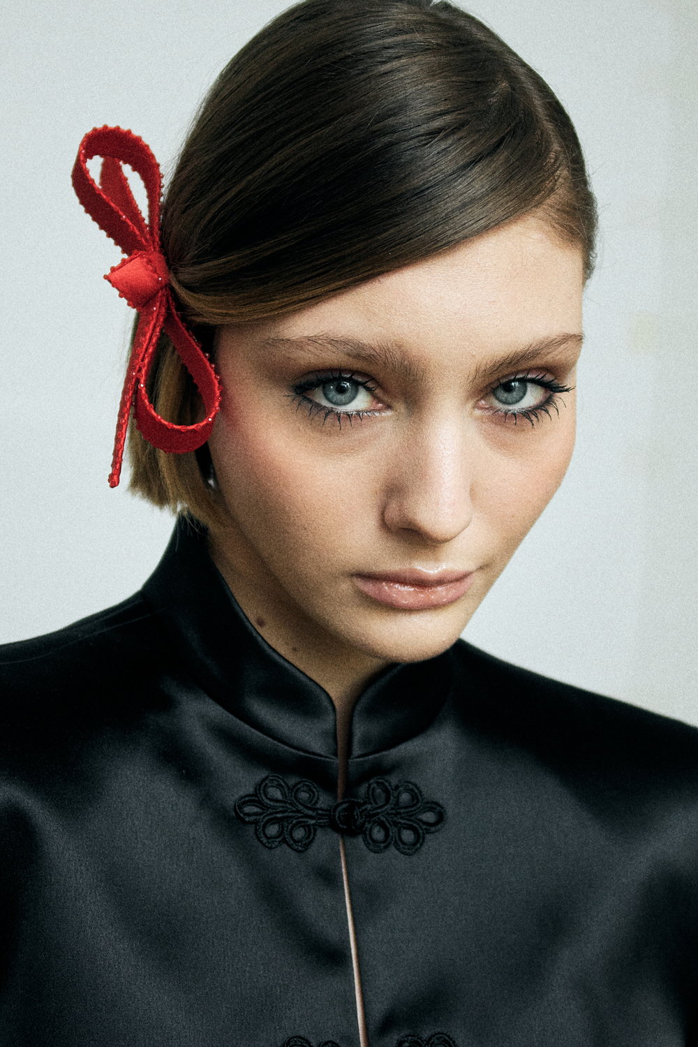 Бант "Стрекоза" красный с декором