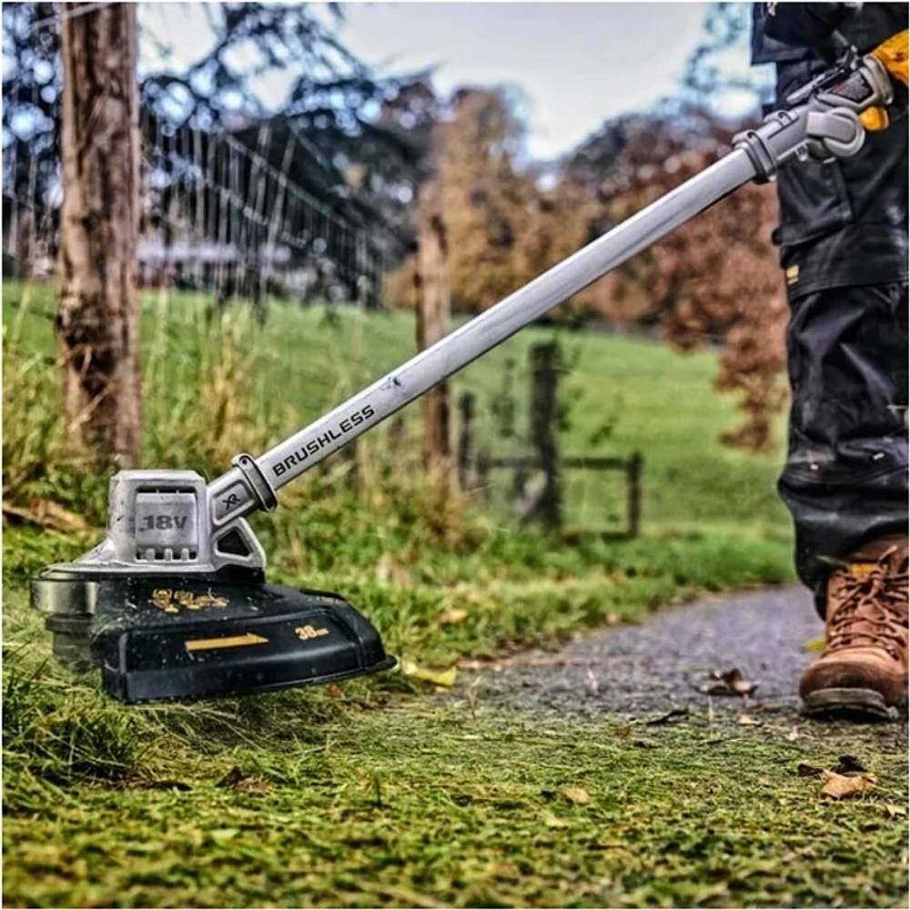 Триммер аккумуляторный DeWalt DCMST561N 18В (без АКБ и ЗУ) захват 360 мм, 4.8 кг, DCMST561N-XJ