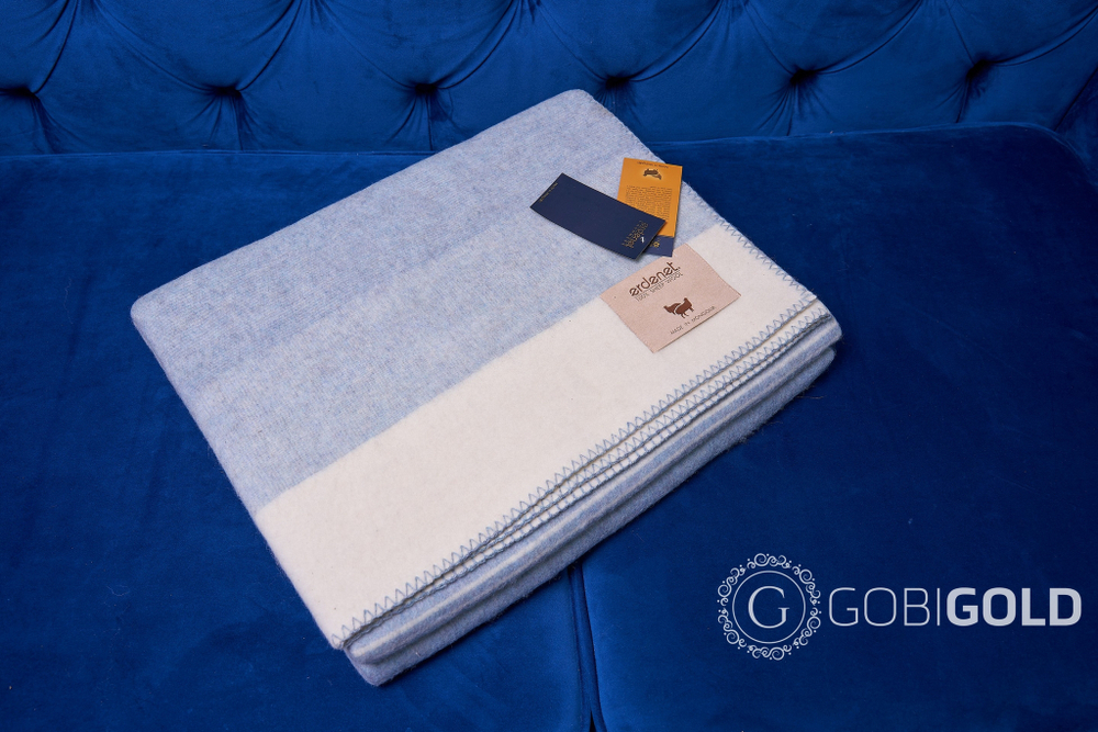 Одеяло тканое из овечьей шерсти LUX (мериноса) ERDENET 150x200 см. - серо-голубое