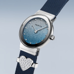 Набор с женскими часами Bering 10126-3073-GWP