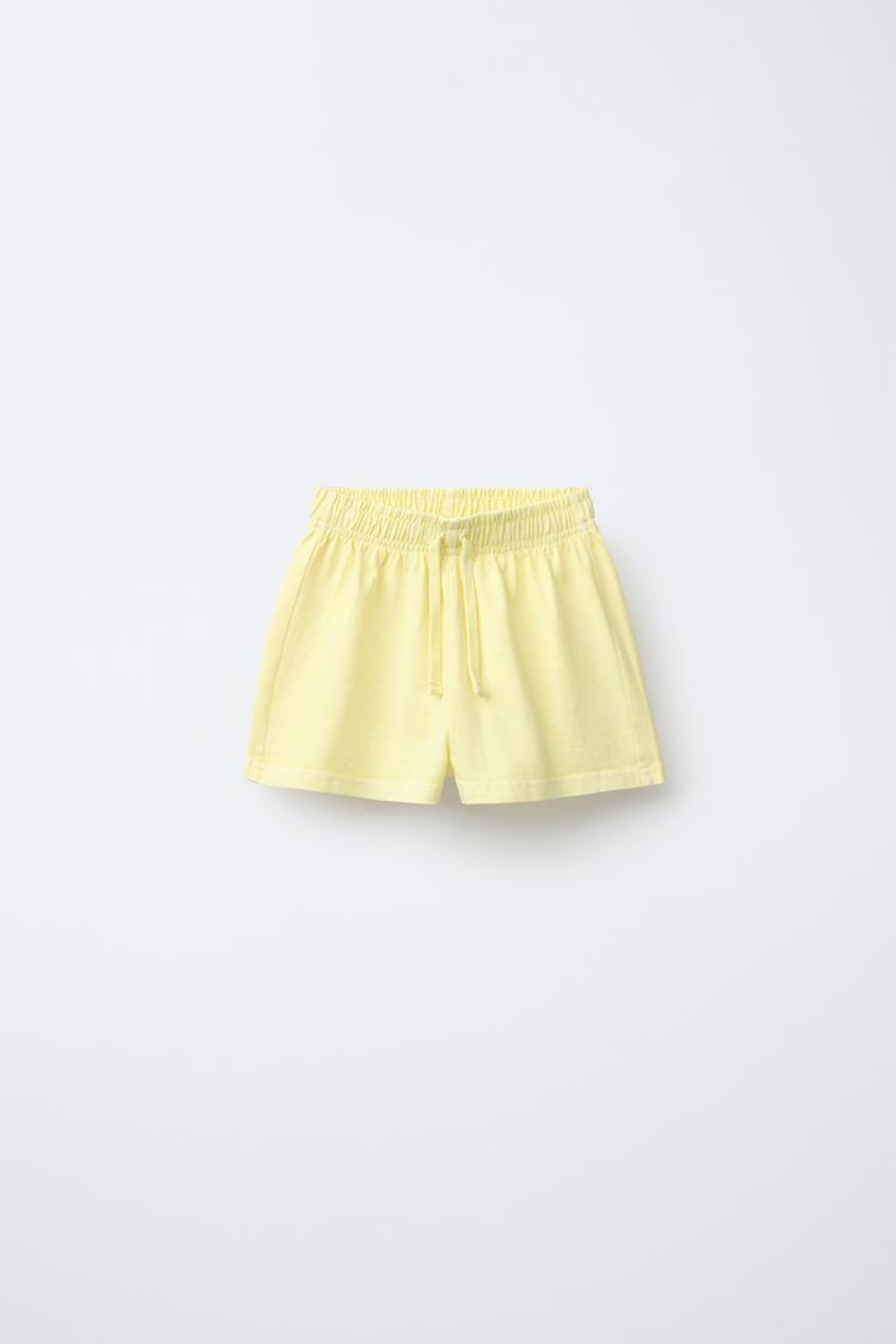 ZARA КОМПЛЕКТ ИЗ ФУТБОЛКИ И ШОРТОВ, ЖЕЛТЫЙ