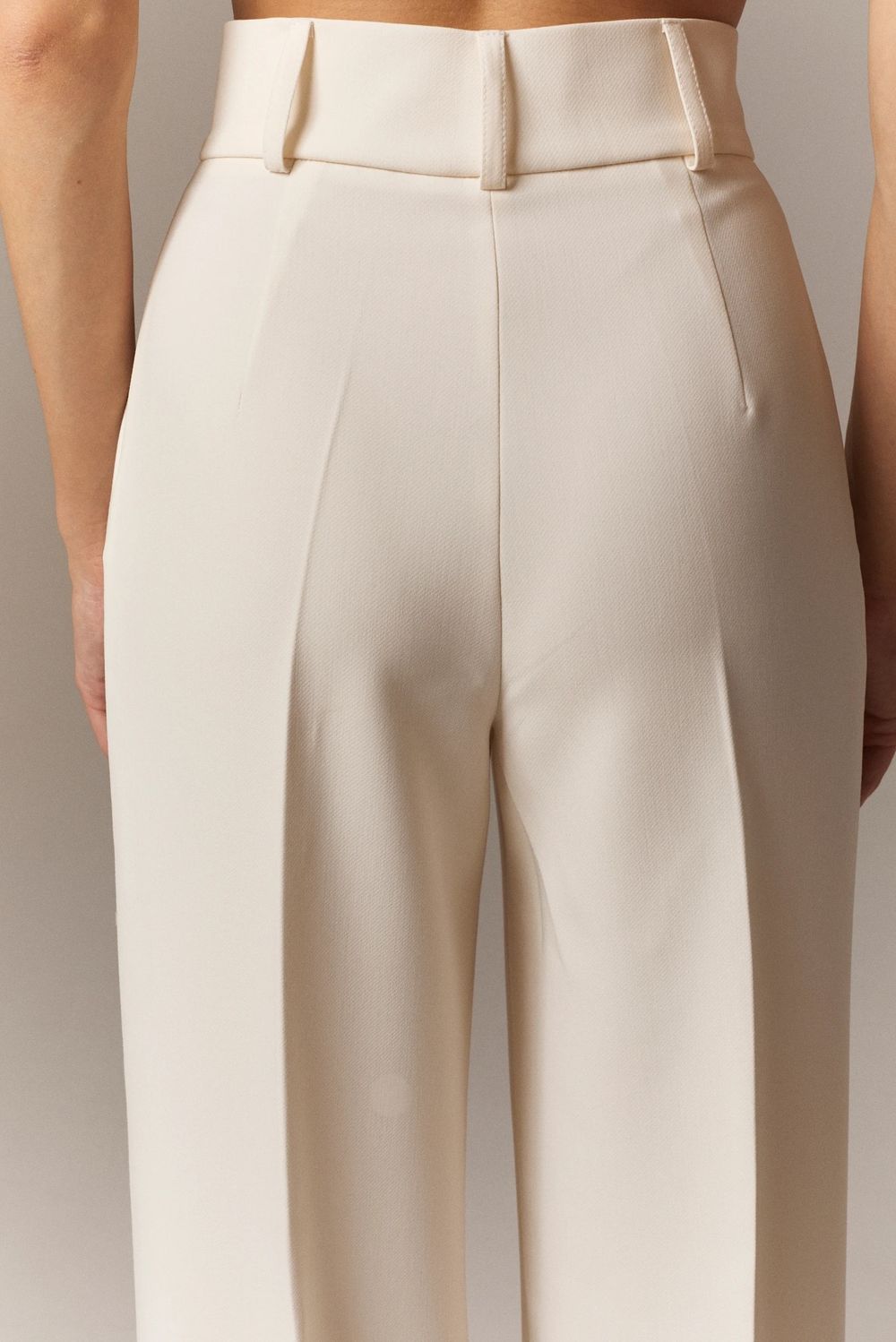 Брюки-палаццо молочно-белые