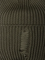 Шапка женская на осень рваная