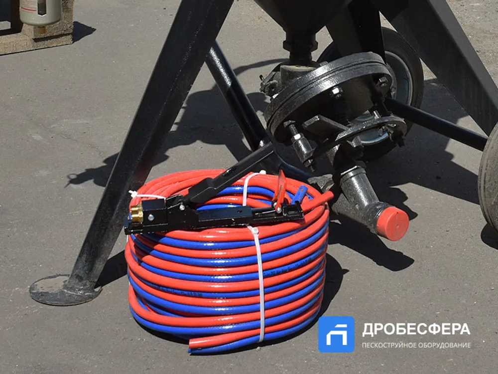 Пескоструйный аппарат PST-PS-25-3 с рукавом TWIN 20 метров с шиберным дозатором