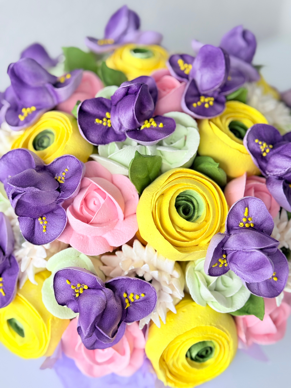 Коробка «Цветочный вальс» 20 см