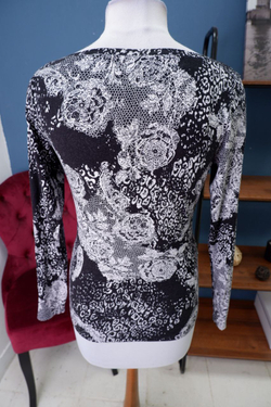 Джемпер стильный 44 размер