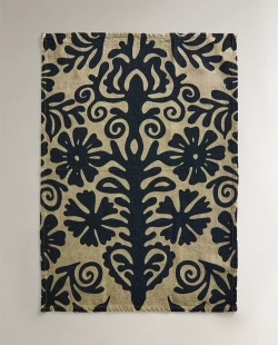 ZARA HOME X NANUSHKA ЛЬНЯНОЕ ПОЛОТЕНЦЕ С ЦВЕТОЧНЫМ РИСУНКОМ, ТЕМНО-СИНИЙ