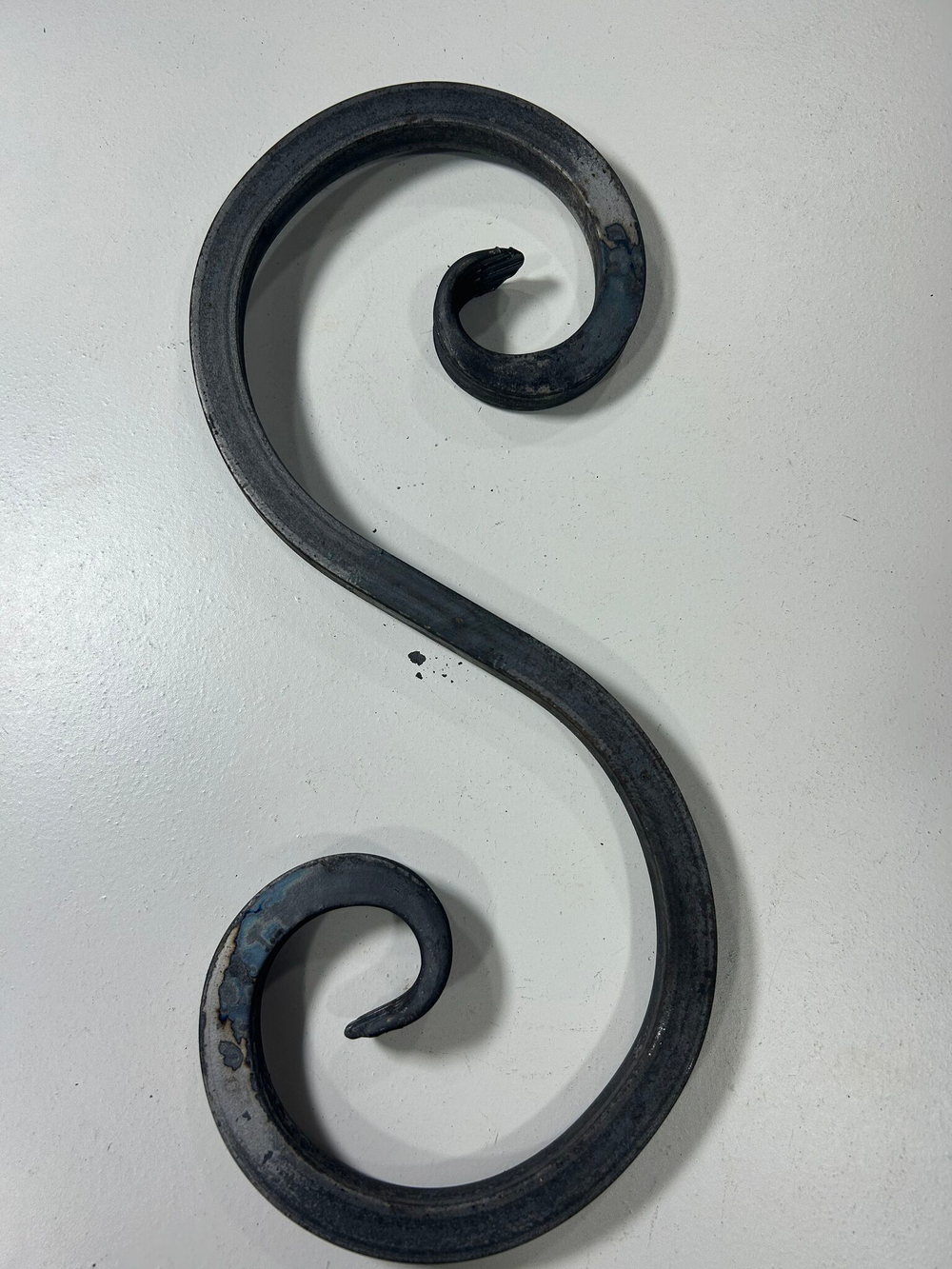 Кованый элемент волюта 130х330мм квадрат полнотелый 14х14мм