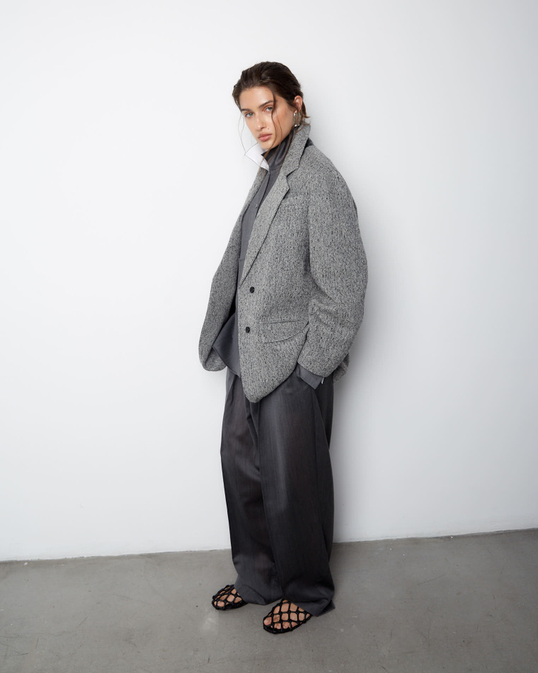 Пальто-жакет из шерсти елочка серый