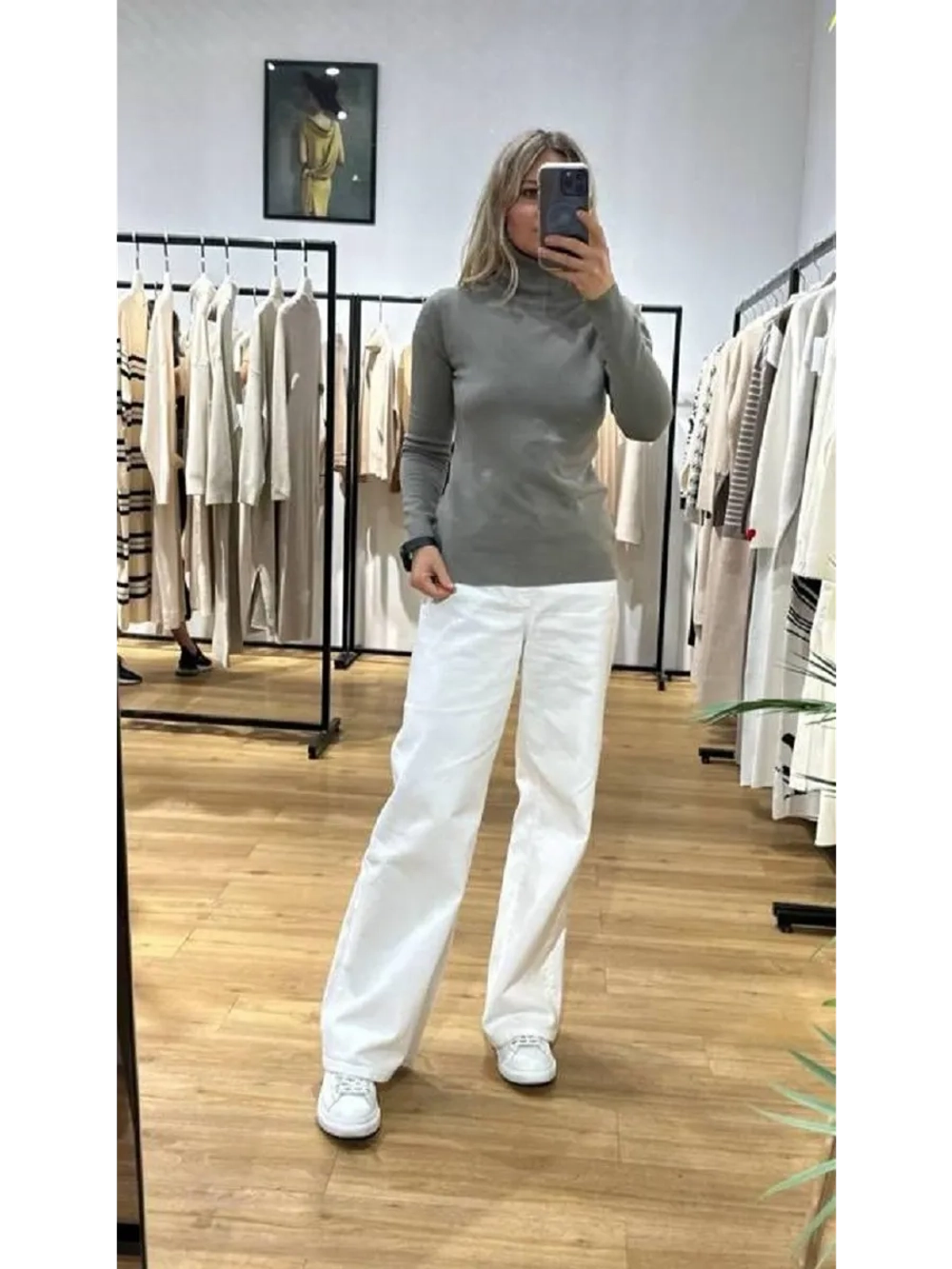 Джемпер с высоким воротом