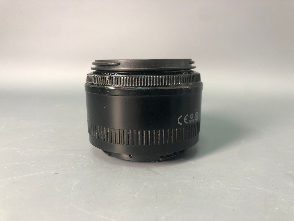 Canon EF 50mm f/1.8 II