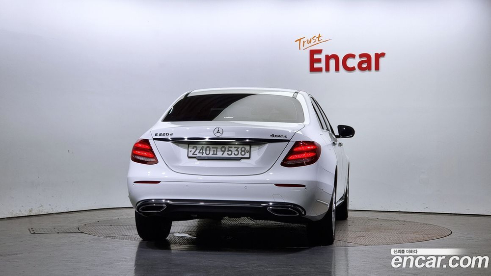 Mercedes-Benz E-Class W213 E220d 4MATIC Exclusive (03.2020)