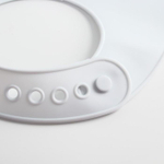 5231415 Нагрудник силиконовый, с карманом «Слон», цвет серый