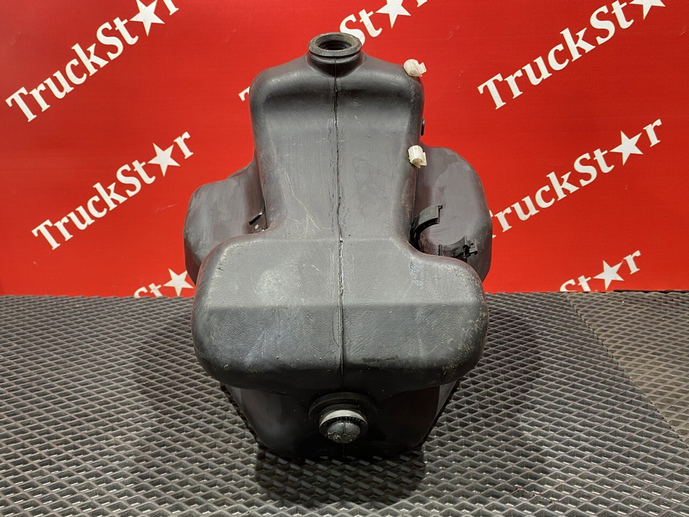 Бачок омывателя лобового стекла