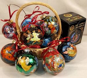 Новогодние ёлочные шары и игрушки с художественной росписью