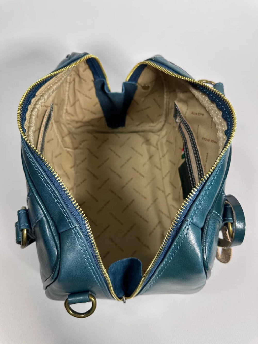 Женская сумка-саквояж из натуральной кожи цвета морской волны