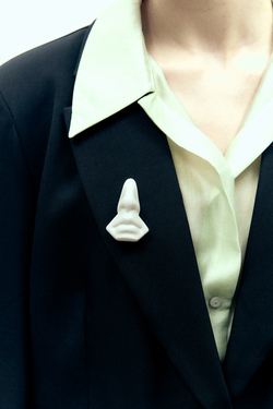 ALWME Брошь НосГубы