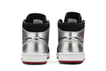 Кроссовки Jordan Air Jordan 1 Mid Takes It Back To "Johnny Kilroy"