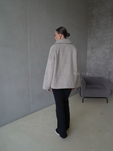 Бежевое пальто-пиджак с утепленным жилетом